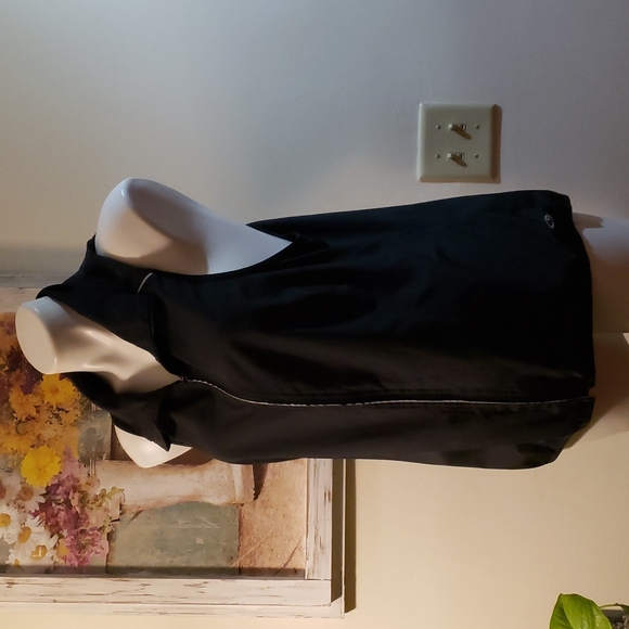 Champion Vest - Picture 2 of 7